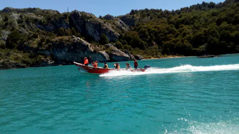 Salida de Carrera Tours por el lago General Carrera, foto 2